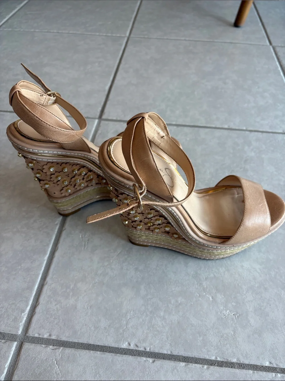 Jessica Simpson Ameeka wedge  Sandals in Tan 8.5 super cute